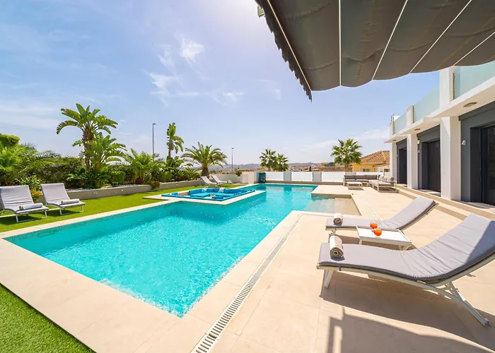 וילה Villa Torremendo